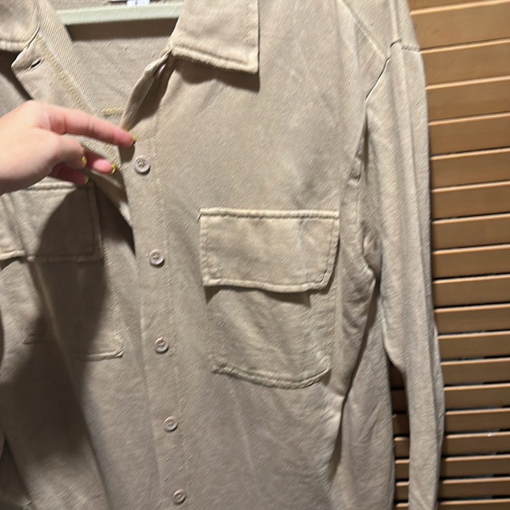 Shacket - Picture 2 of 3
